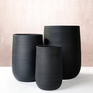 Nero Linear Fiber Pot
