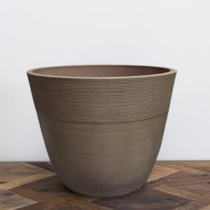 Grey rubber pot