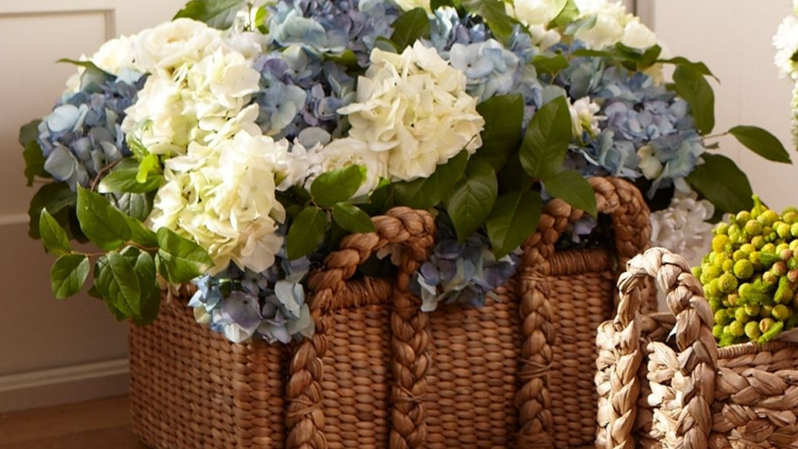 How to Choosе thе Bеst Artificial Flowеrs in Dubai: A Buyеr's Guidе