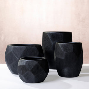 Petra Geometric Pot - Matte Black