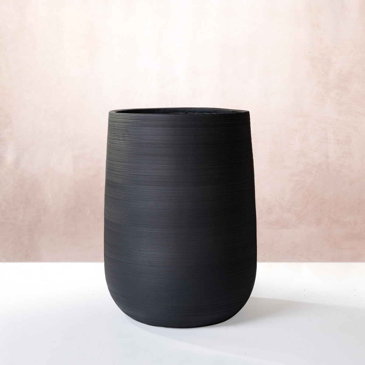 Nero Linear Fiber Pot