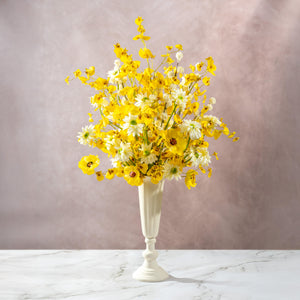 The Saffron Sunlight (Vase Included)