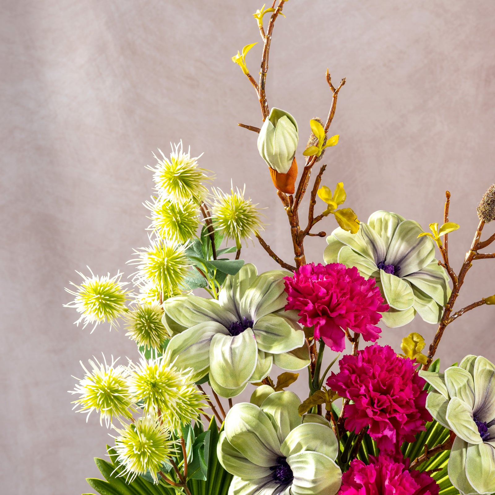 The Crimson Fan (Vase Included)