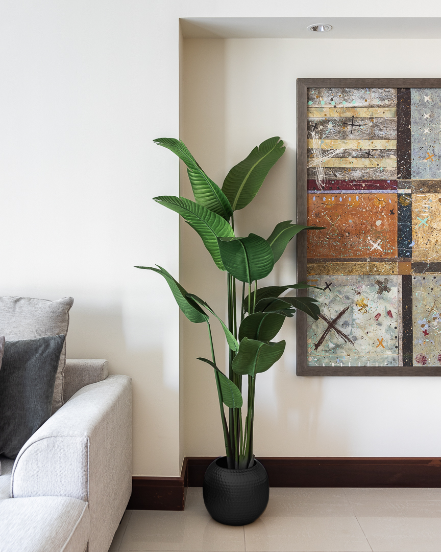 Black Round Metal Pot